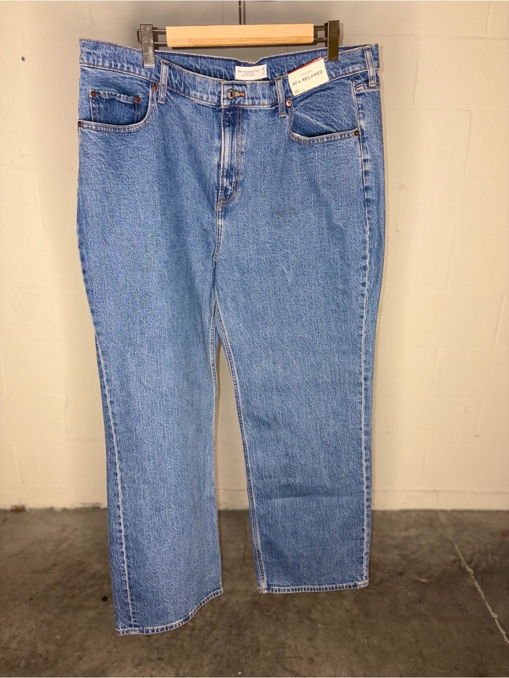 Abercrombie & Fitch The 90's Relaxed Jean High Rise Men's (US) 35 Long